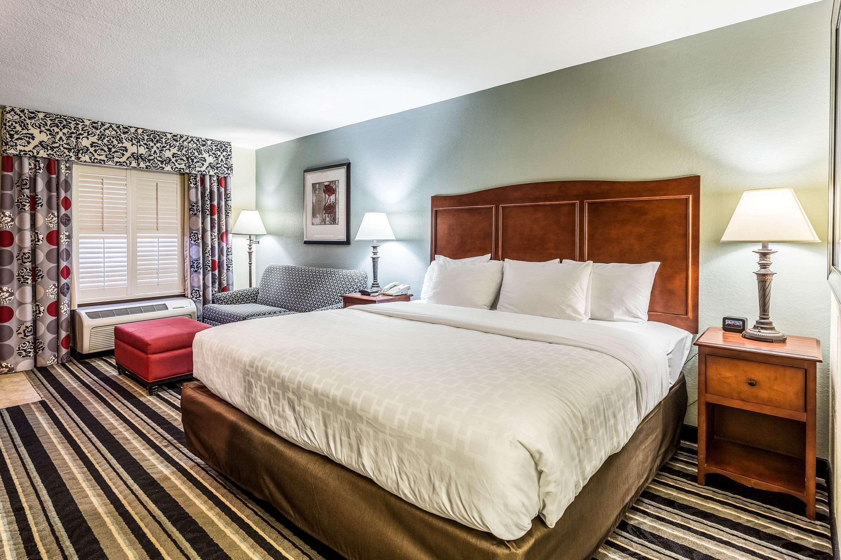 Clarion Pointe Huntsville Research Park Экстерьер фото