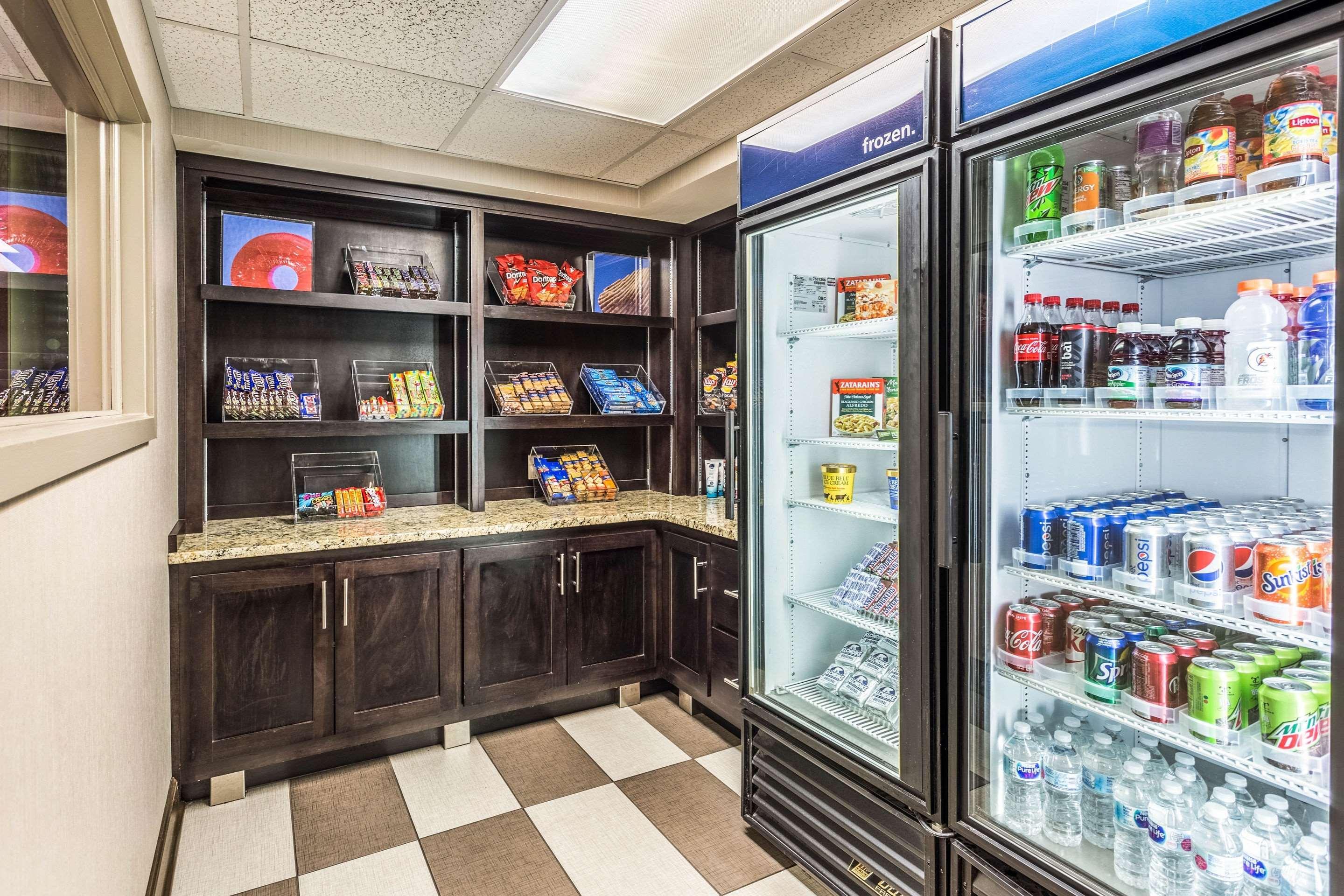 Clarion Pointe Huntsville Research Park Экстерьер фото