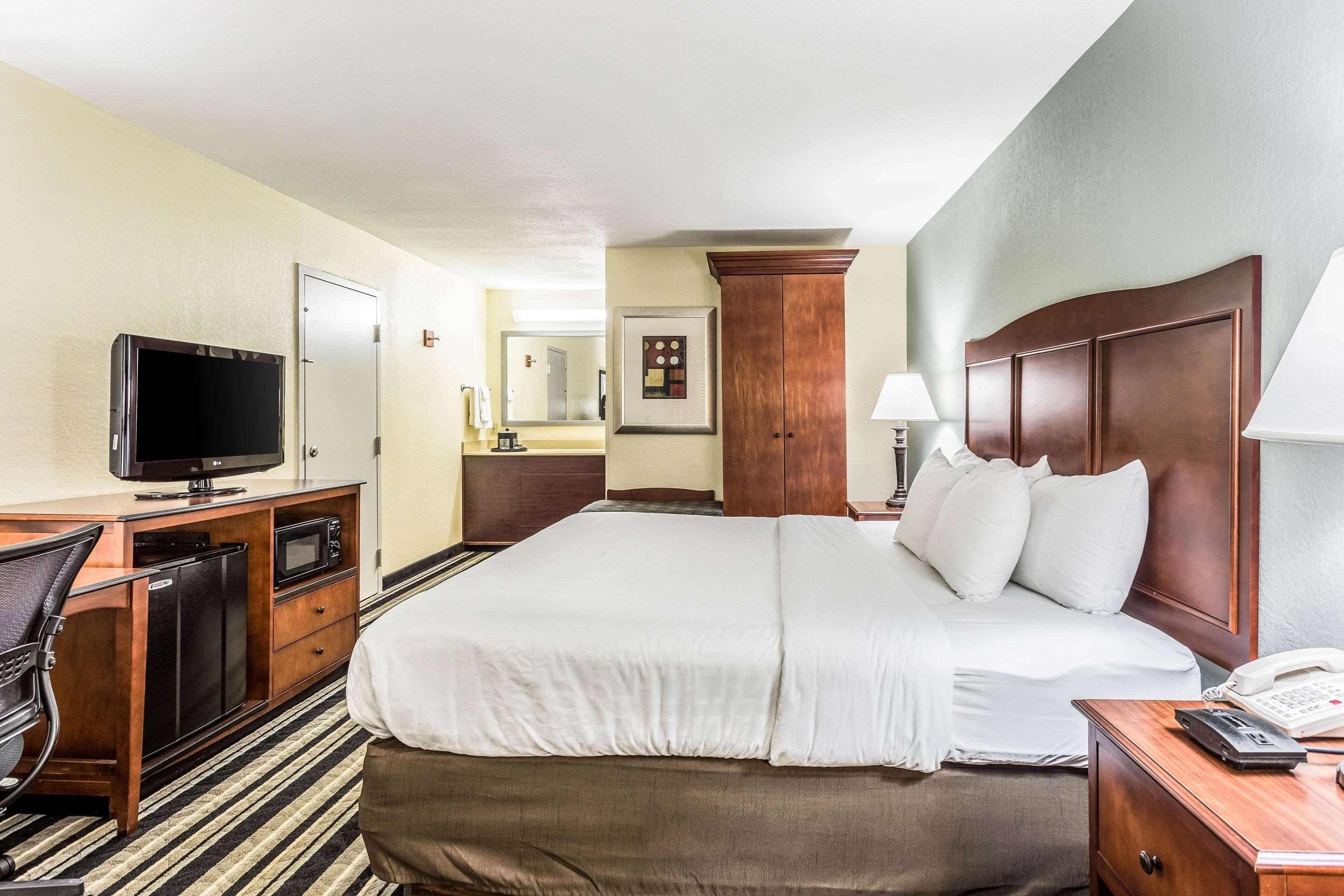 Clarion Pointe Huntsville Research Park Экстерьер фото