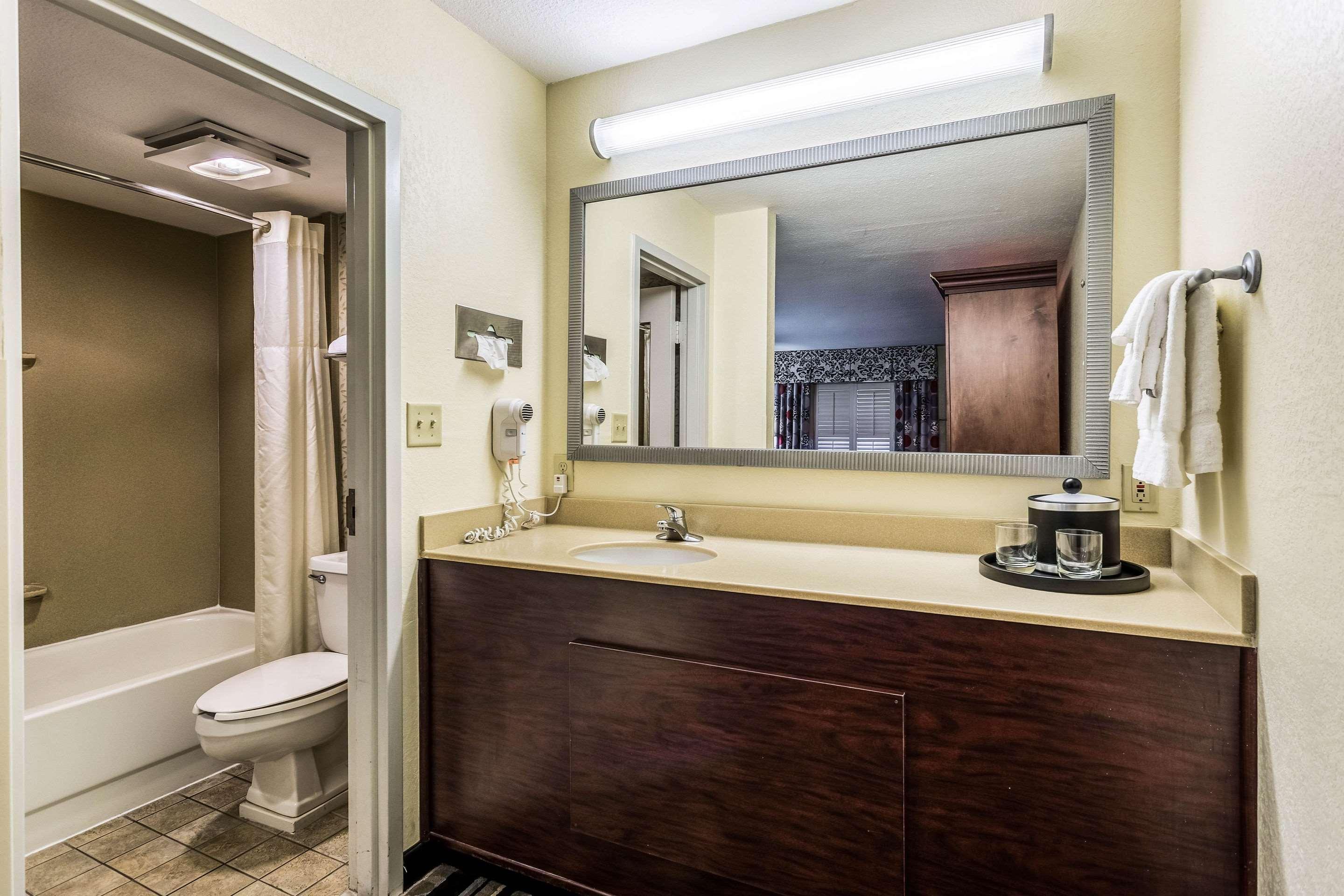 Clarion Pointe Huntsville Research Park Экстерьер фото