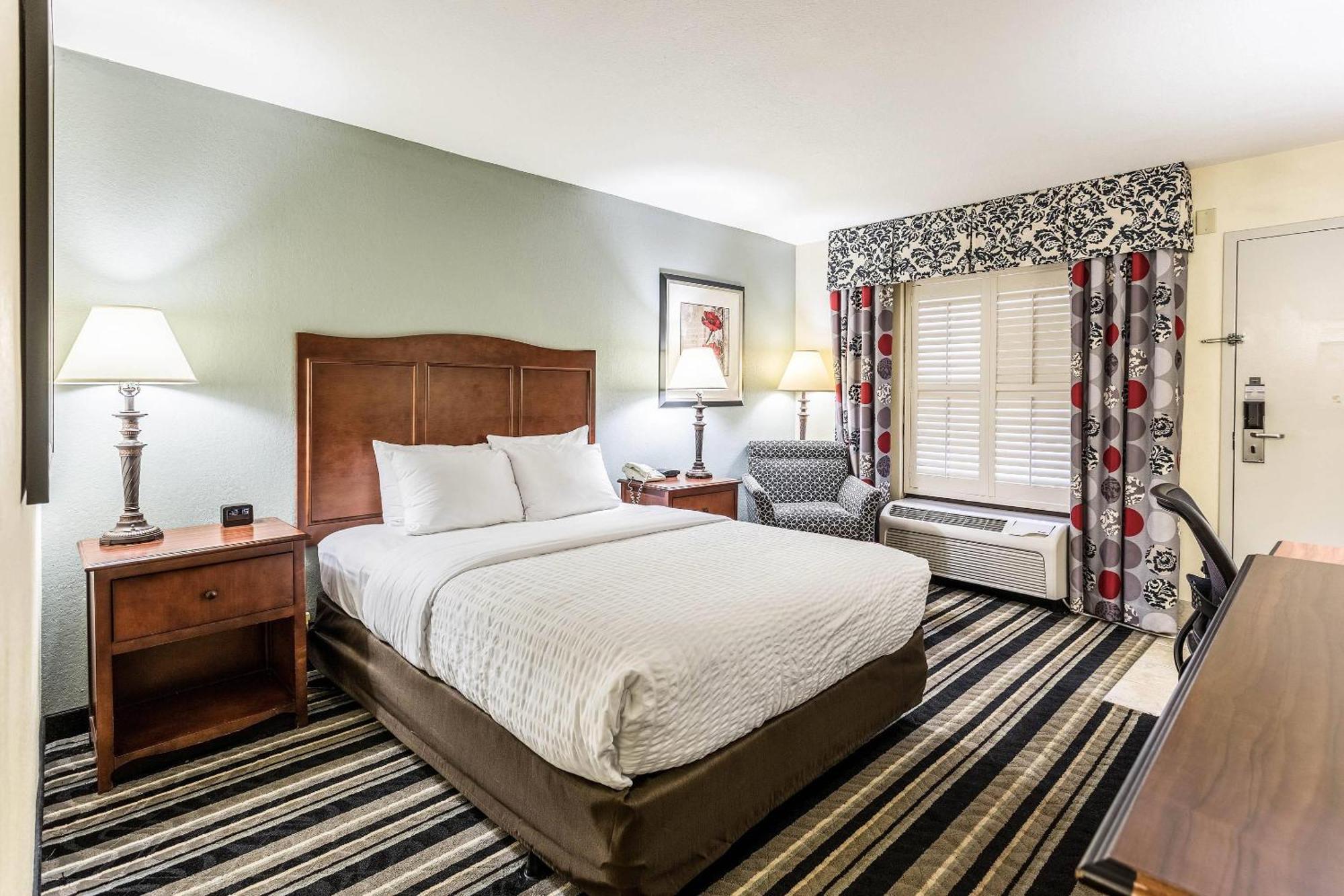 Clarion Pointe Huntsville Research Park Экстерьер фото